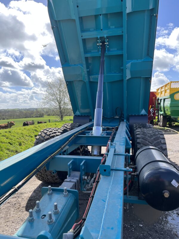 Rolland 16ton Silage trailer - Image 5