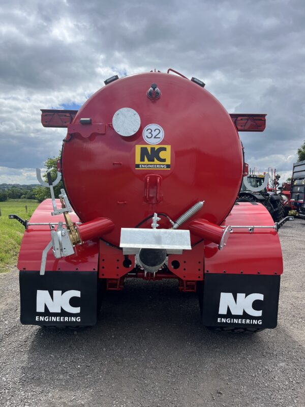 NC 3000Gal Tandem axle slurry tanker - Image 3