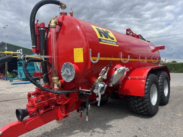 NC 3000Gal Tandem axle slurry tanker