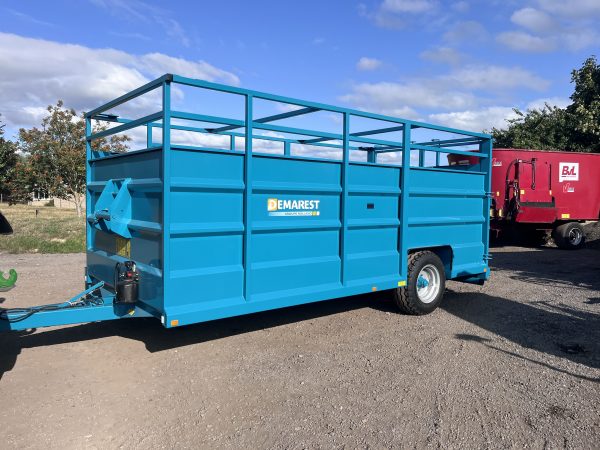 Rolland Demarest cattle trailer. - Image 2
