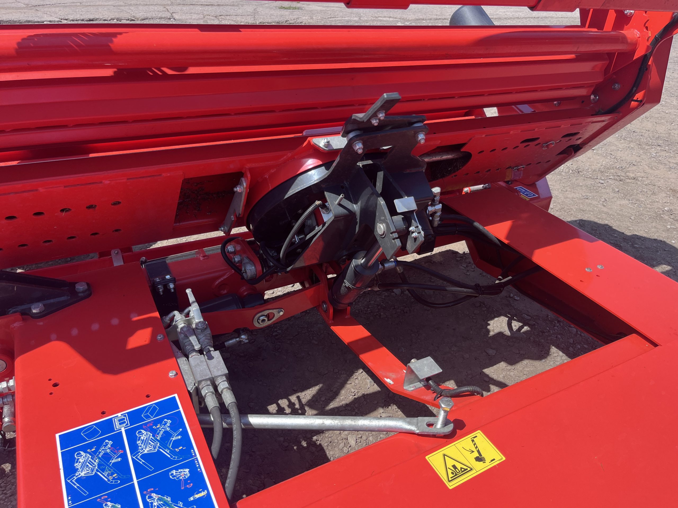 Kuhn SW1614 Bale wrapper - Image 5