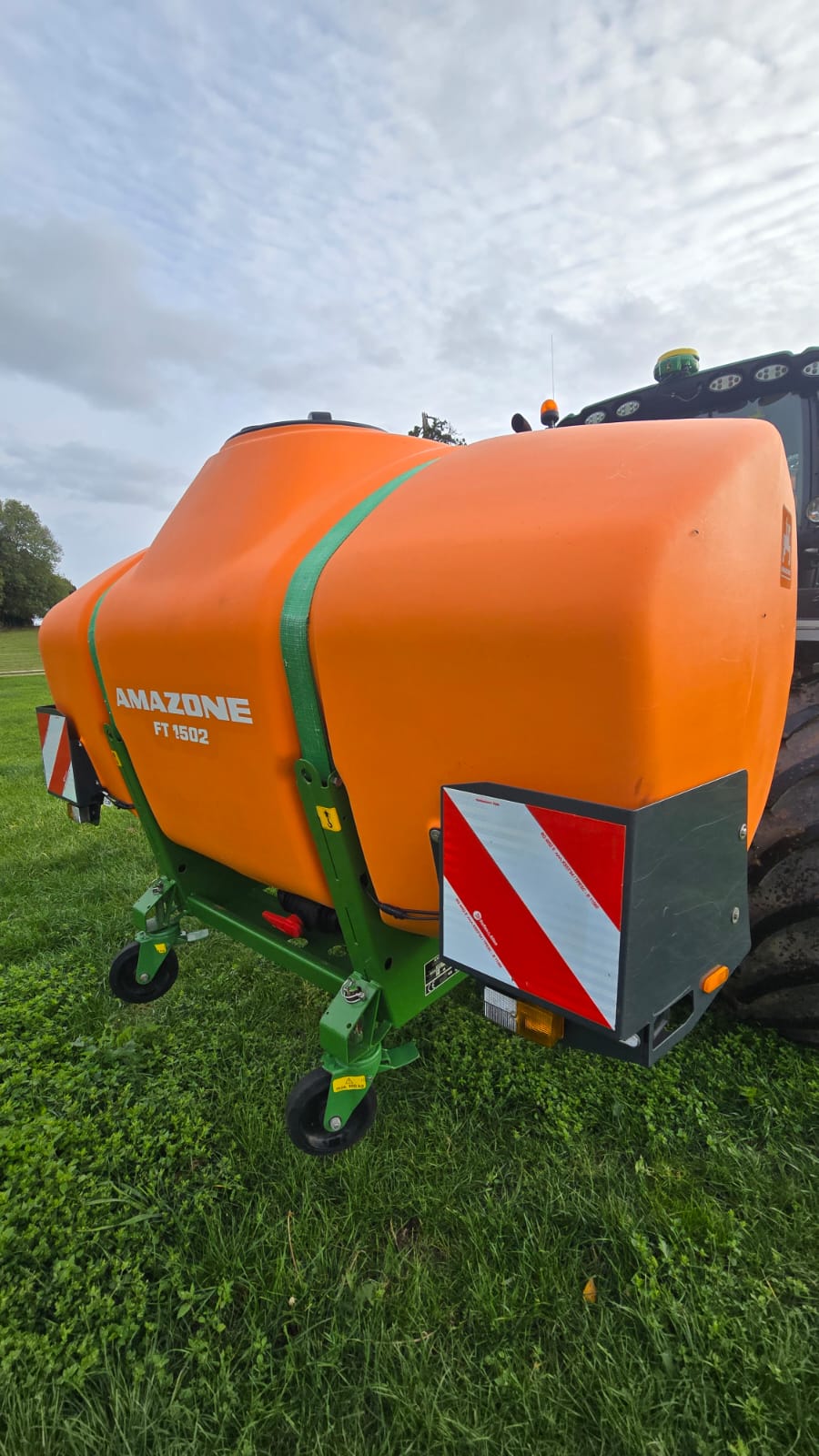 Amazone UF2002 + FT1502 Front tank - Image 8