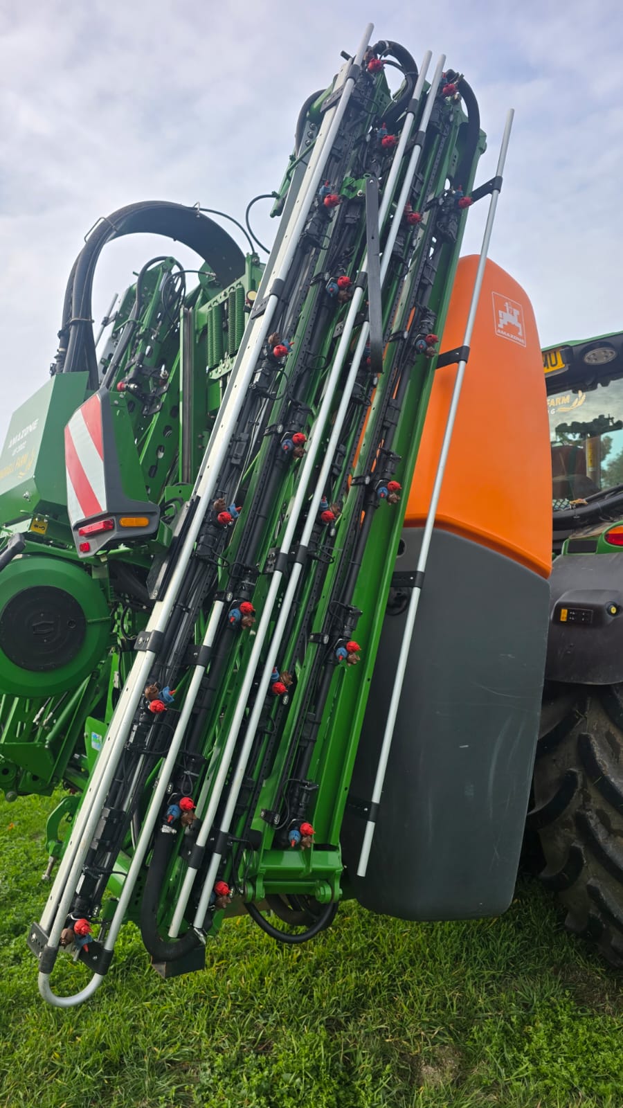 Amazone UF2002 + FT1502 Front tank - Image 2