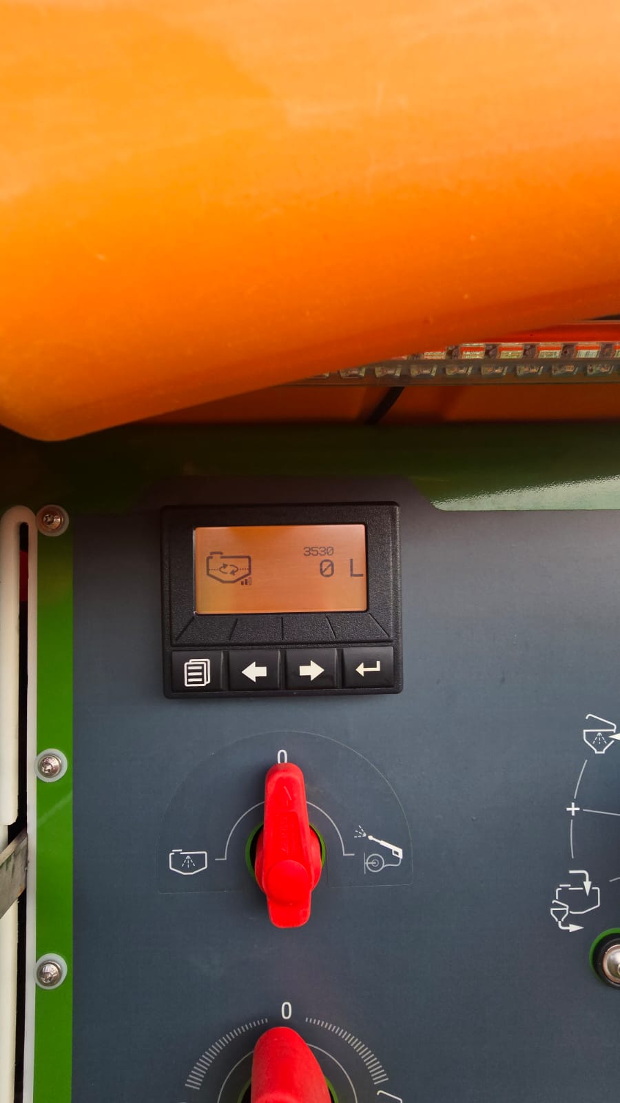 Amazone UF2002 + FT1502 Front tank - Image 6