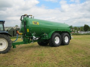 4500-Gallon-Vacuum-Tanker